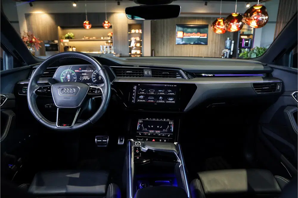 Audi Q8 e-tron 55 quattro 3xS Black Edition RS Seats Werk uit 2023, foto 7