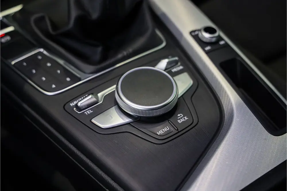 Audi A4 35 TFSI Sport S line edition Sportstoelen uit 2019, foto 14