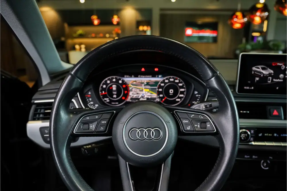 Audi A4 35 TFSI Sport S line edition Sportstoelen uit 2019, foto 18