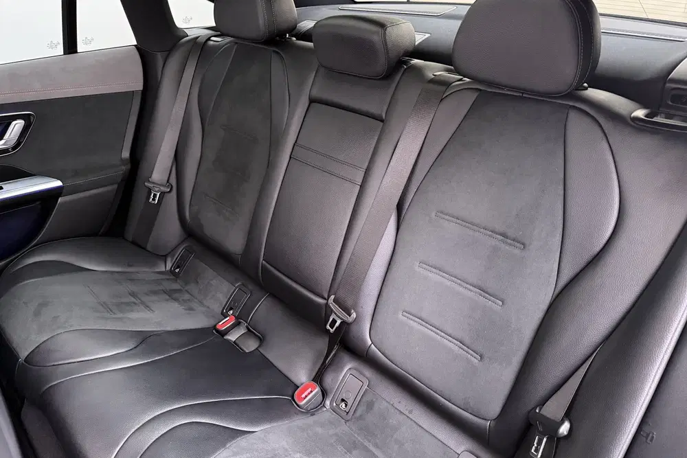 Mercedes-Benz EQE 350 4Matic AMG 91kWh Warmtepomp Pano-dak F uit 2023, foto 13