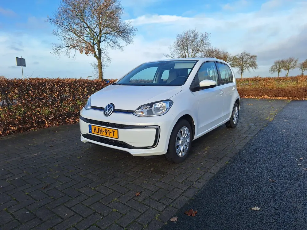 Volkswagen Up! e-up! 82PK 5D 2021 Wit. CCS laden goedkoop rijden uit 2021, foto 3