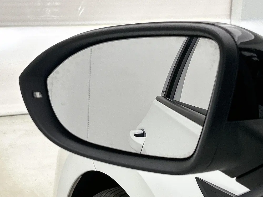 Volkswagen Golf 1.5 eTSI R-Line Business | Automaat | Panora uit 2024, foto 17
