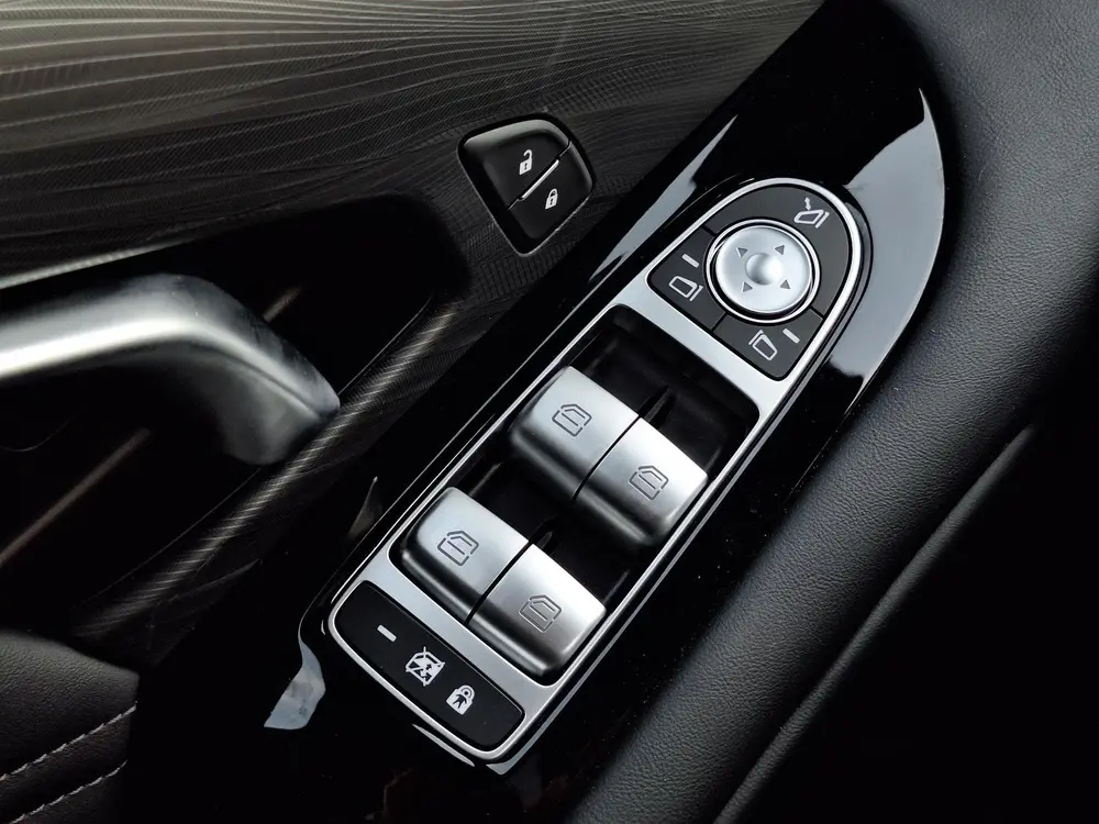 Voyah Free Limited Edition Business 4WD 106 kWh | Schuifdak uit 2026, foto 12
