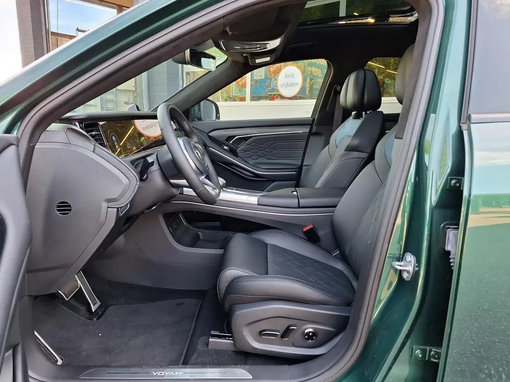Voyah Free Limited Edition Business 4WD 106 kWh | Schuifdak uit 2026, foto 3