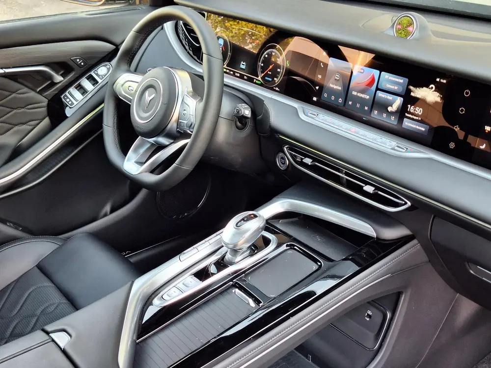 Voyah Free Limited Edition Business 4WD 106 kWh | Schuifdak uit 2026, foto 8