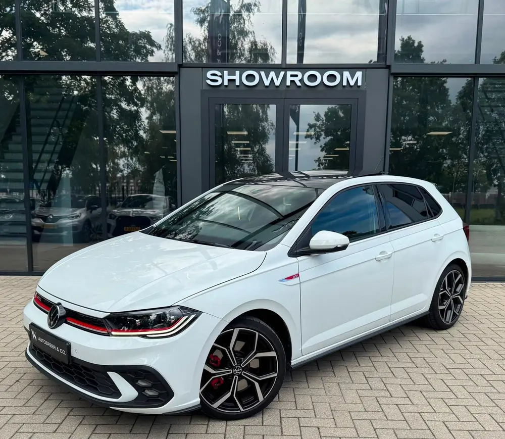 Volkswagen Polo 2.0 TSI GTI PANO KEYLESS BEATS uit 2023