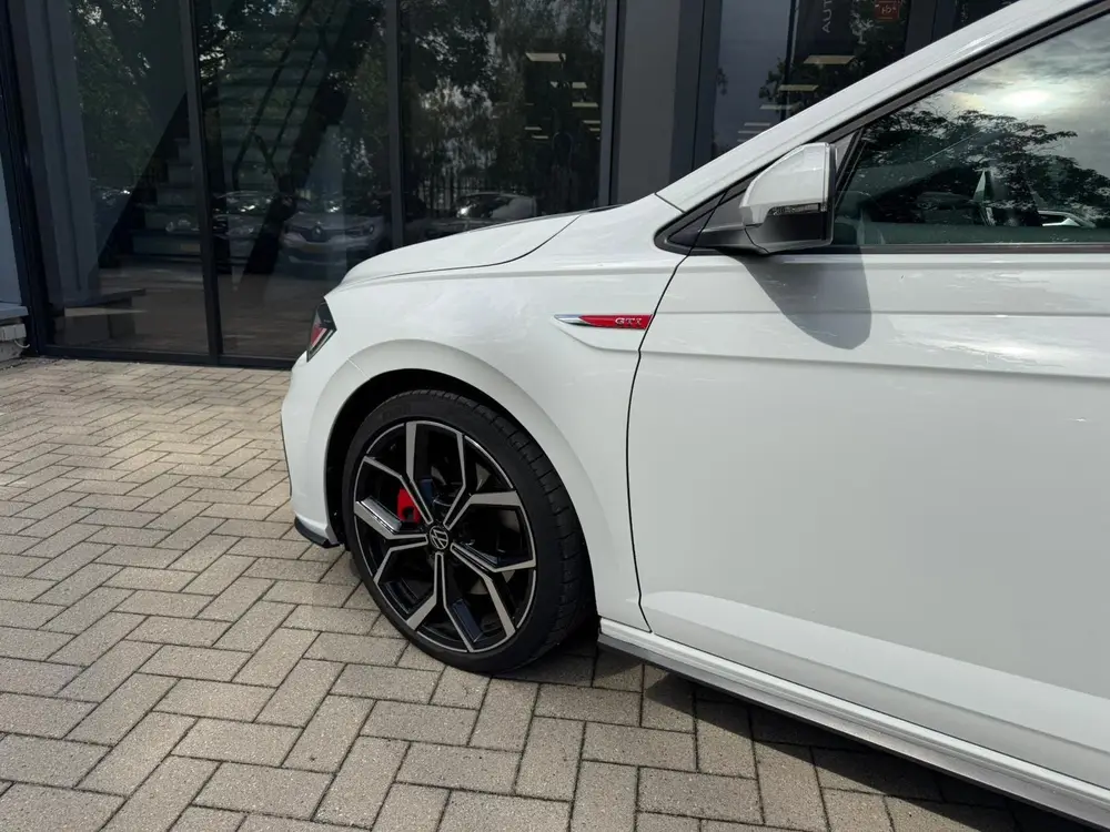 Volkswagen Polo 2.0 TSI GTI PANO KEYLESS BEATS uit 2023, foto 8