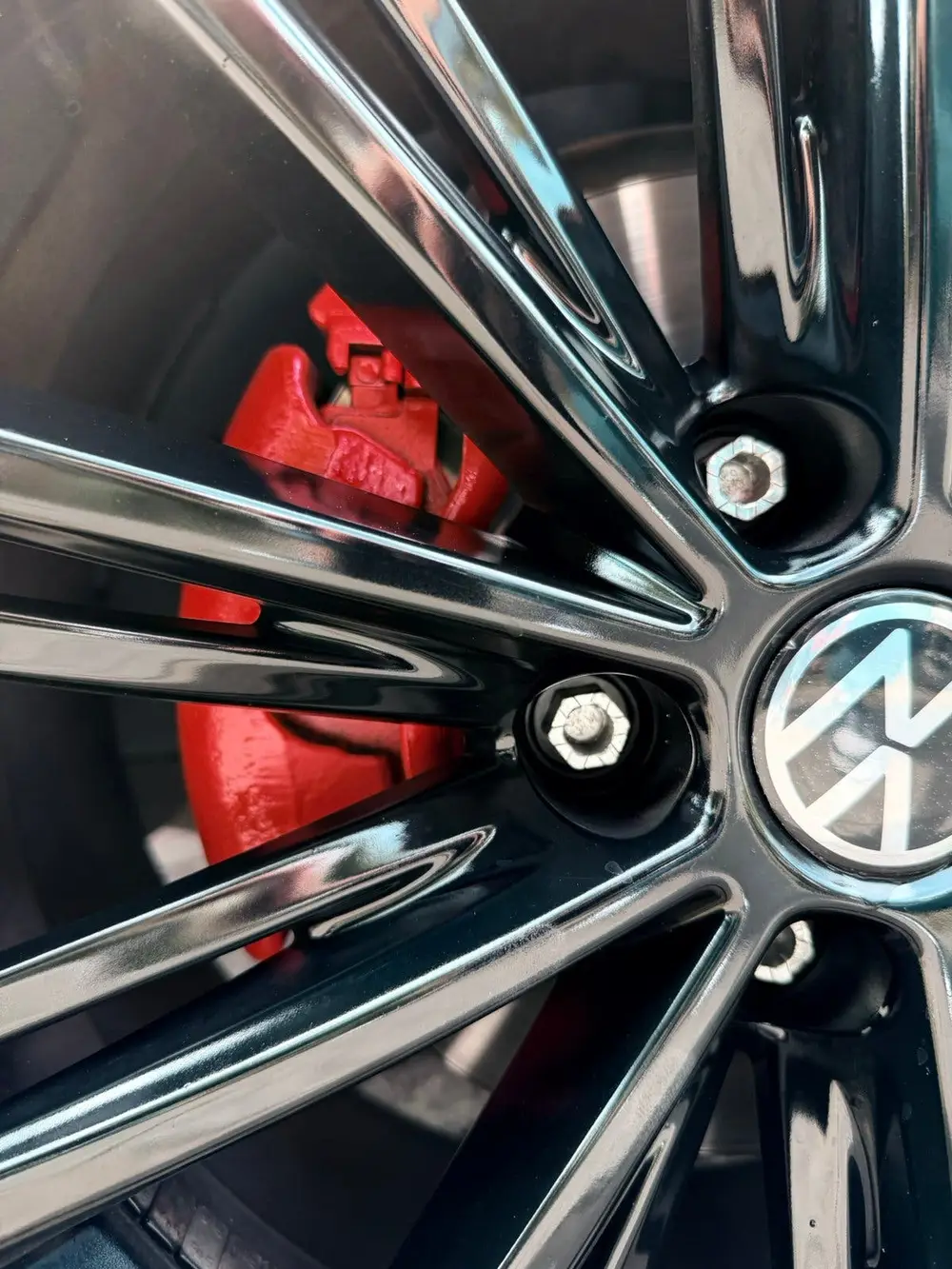 Volkswagen T-Roc 1.0 TSI STYLE 110pk (rode remblokken) uit 2022, foto 2