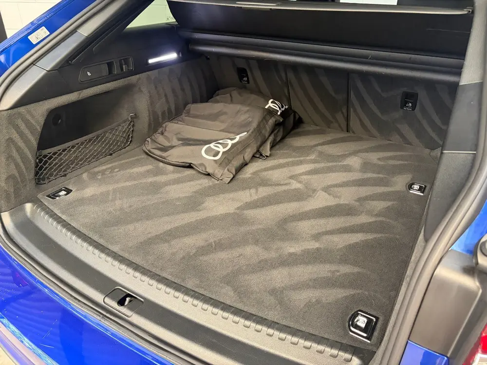 Audi A6 55 TFSI e quattro Pro Line S Competition P uit 2023, foto 11