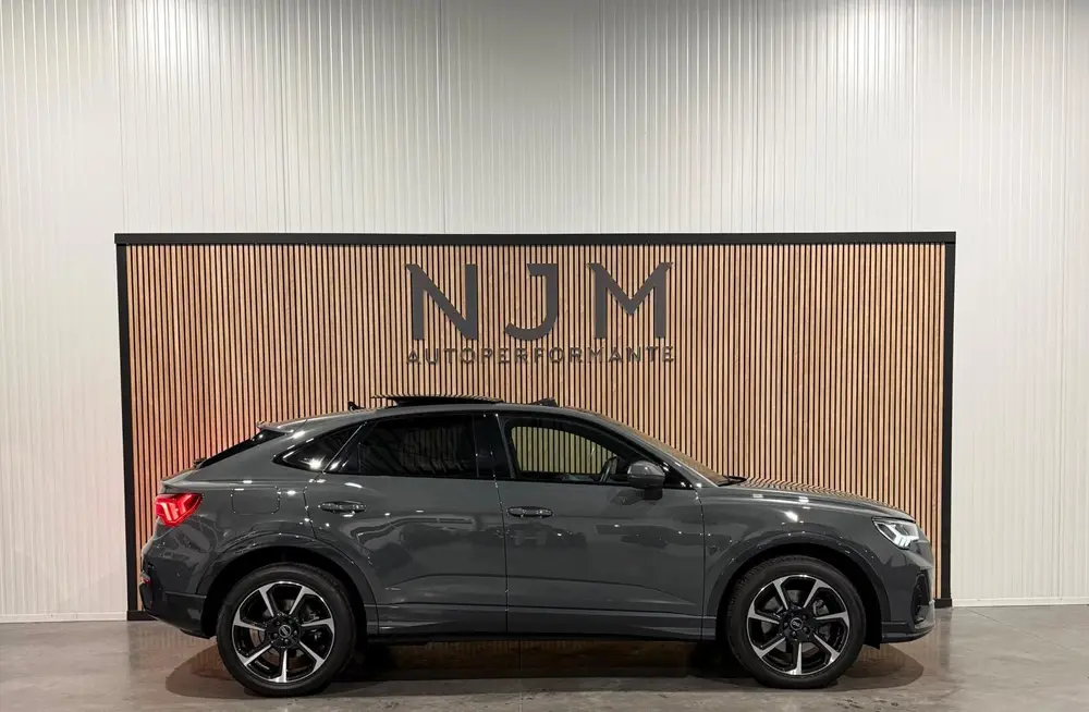 Audi Q3 45 TFSIe S-Line uit 2022, foto 8