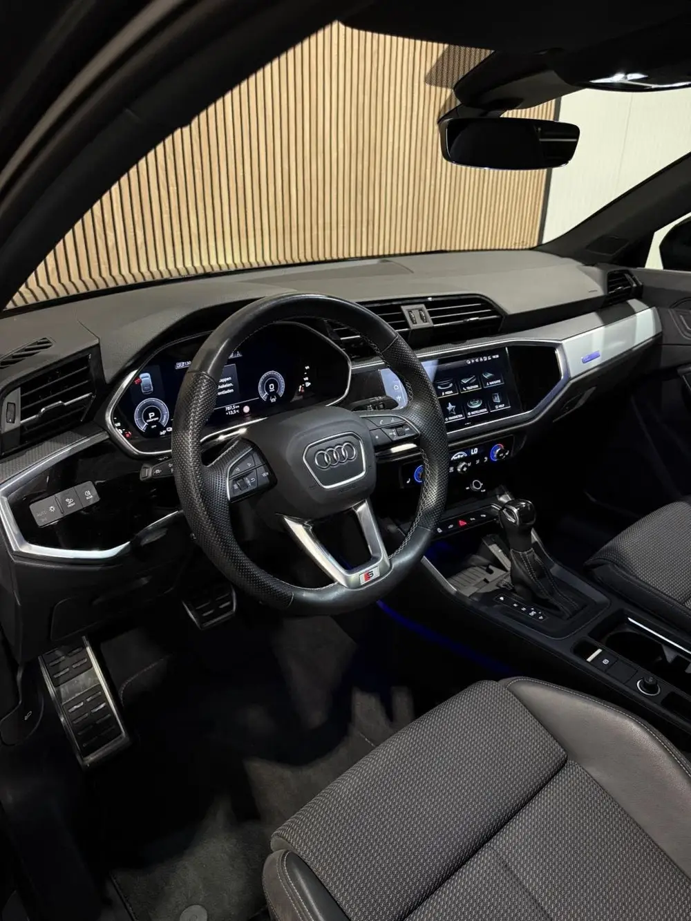 Audi Q3 45 TFSIe S-Line uit 2022, foto 9