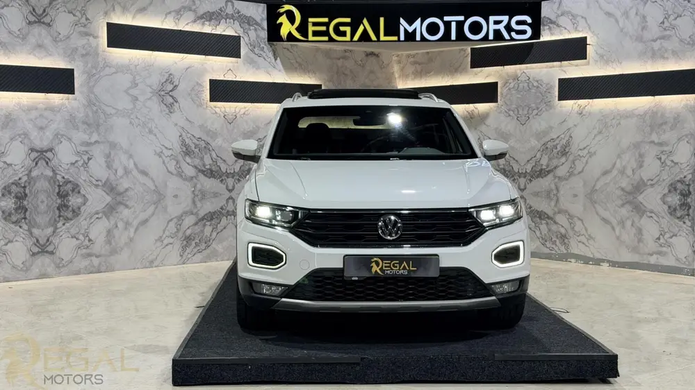 Volkswagen T-Roc 1.5 TSI Sport | PANO| ACC| Lane Ass.| Zwart uit 2019, foto 2