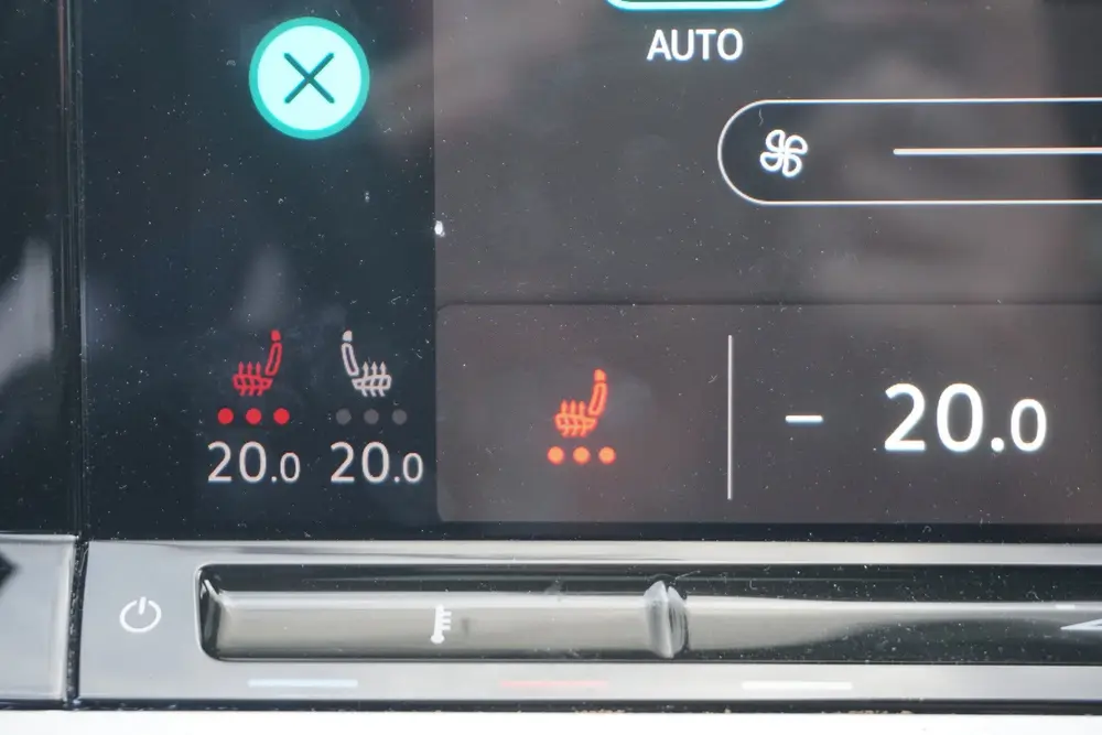 Volkswagen Golf 1.0 eTSI DSG | PANO DAK | IQ LIGHT LED | TRE uit 2021, foto 7