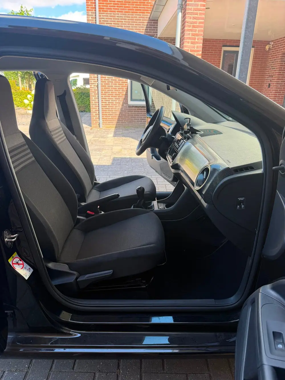 Volkswagen Up! 1.0  5-deurs -2021-Zwart -Camera uit 2021, foto 7