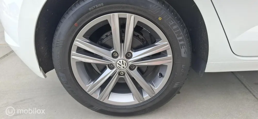 Volkswagen Polo 1.0 TSI 130 pk R-Line Wheels uit 2019, foto 6