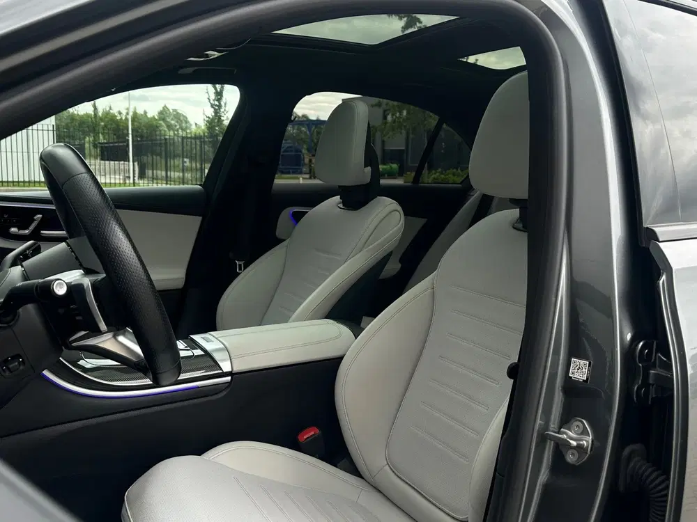 Mercedes-Benz C-Klasse 300 e AMG Line uit 2022, foto 11