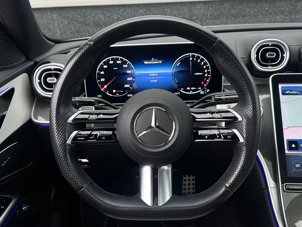 Mercedes-Benz C-Klasse 300 e AMG Line uit 2022, foto 14
