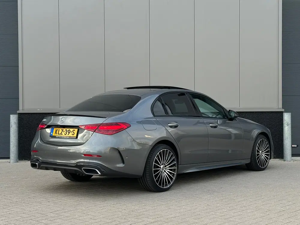Mercedes-Benz C-Klasse 300 e AMG Line uit 2022, foto 2