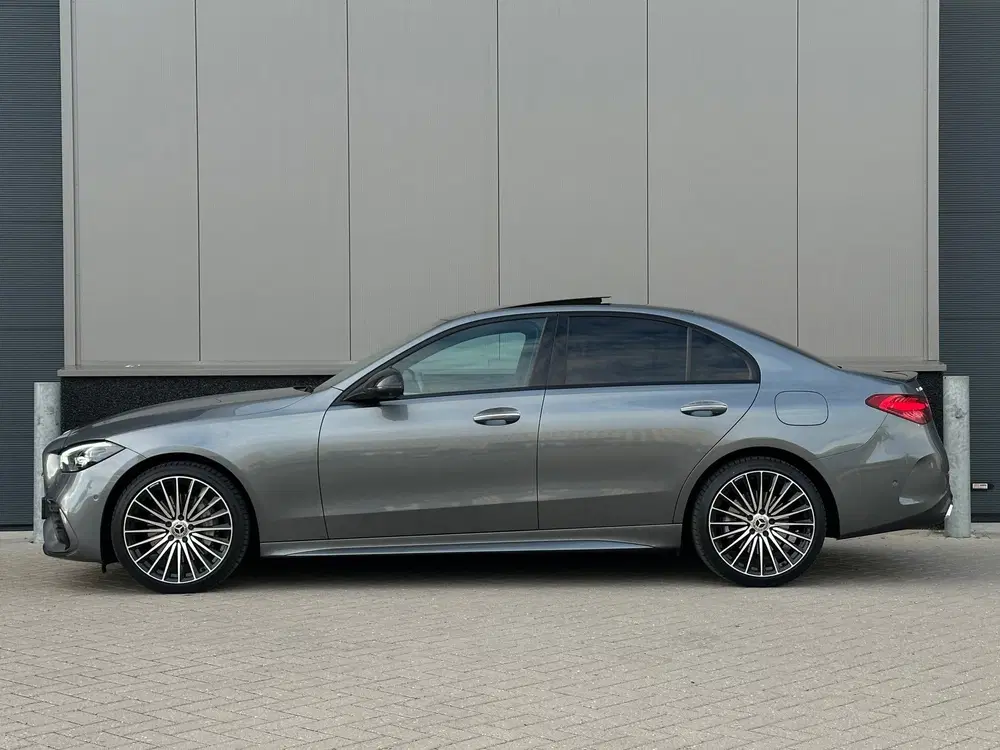 Mercedes-Benz C-Klasse 300 e AMG Line uit 2022, foto 4