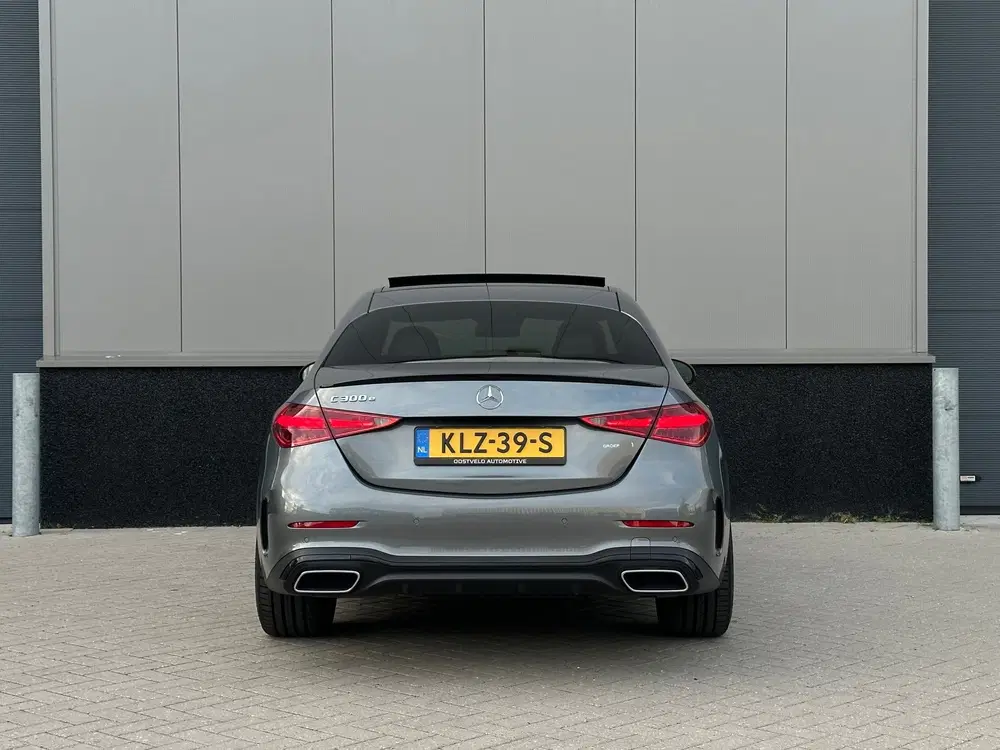Mercedes-Benz C-Klasse 300 e AMG Line uit 2022, foto 6