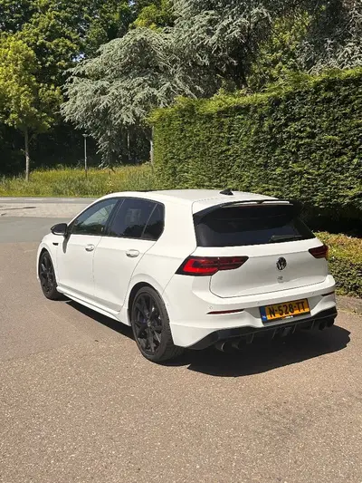 Volkswagen Golf 2.0 TSI 320pk 7-DSG / AKRA / 4MOTION Wit uit 2021