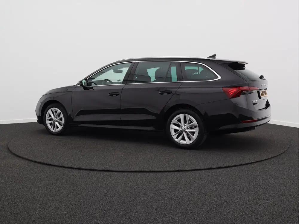 Skoda Octavia 1.0 e-TSI Business Edition Plus uit 2023, foto 11