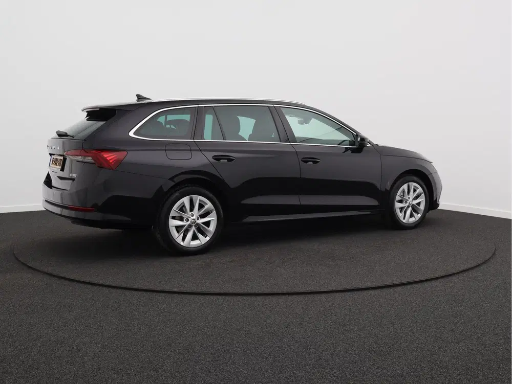Skoda Octavia 1.0 e-TSI Business Edition Plus uit 2023, foto 19