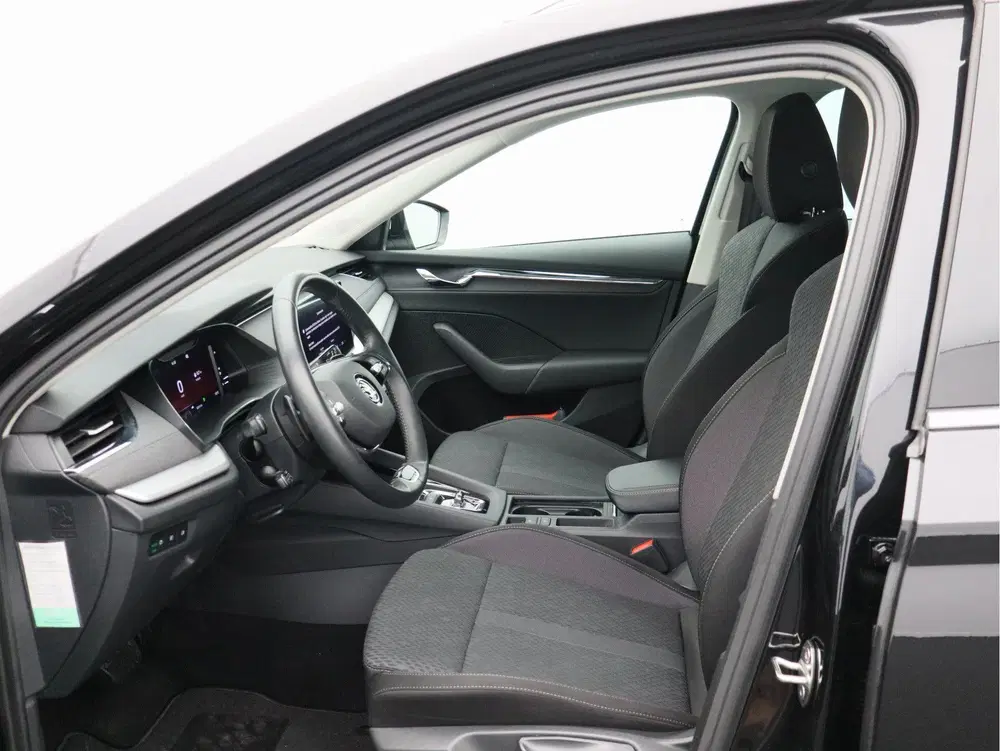 Skoda Octavia 1.0 e-TSI Business Edition Plus uit 2023, foto 2