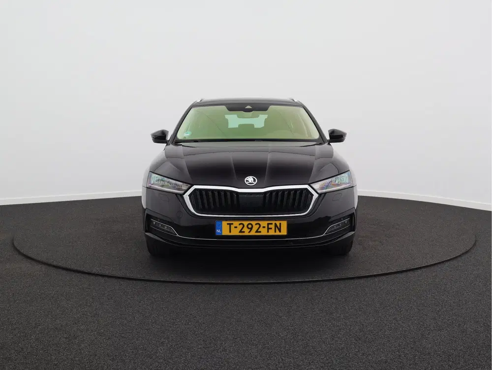 Skoda Octavia 1.0 e-TSI Business Edition Plus uit 2023, foto 20