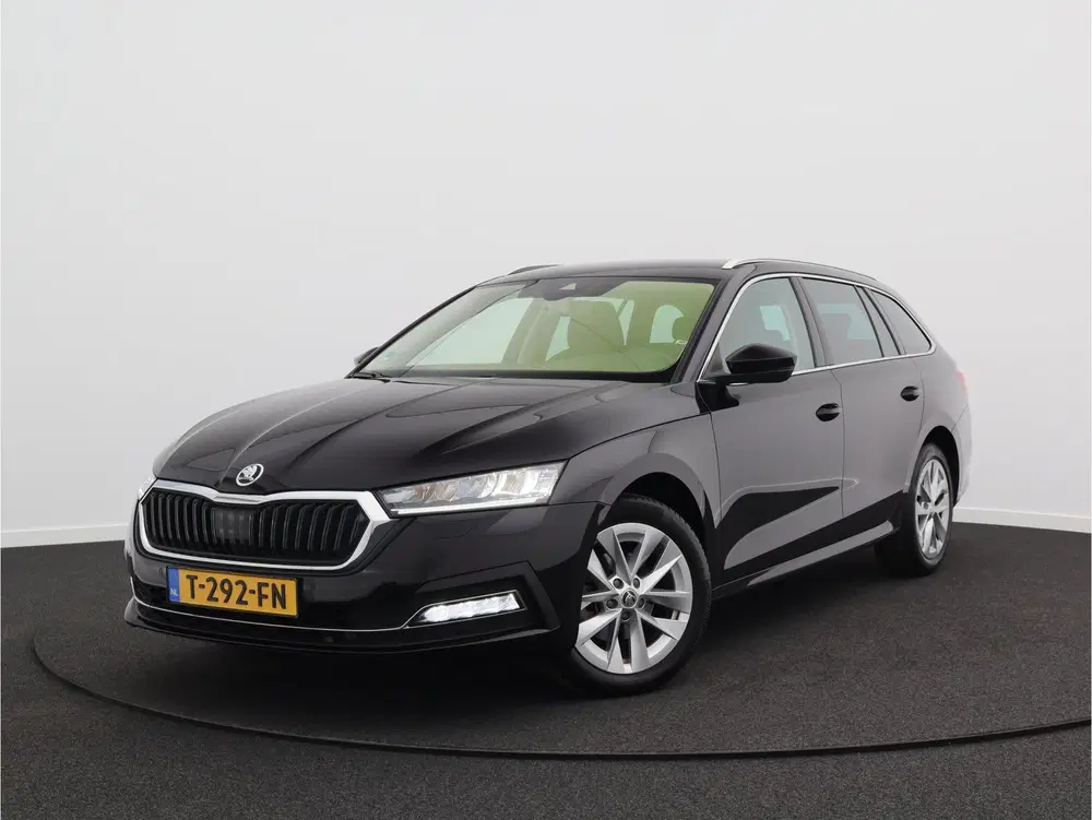 Skoda Octavia 1.0 e-TSI Business Edition Plus uit 2023, foto 3