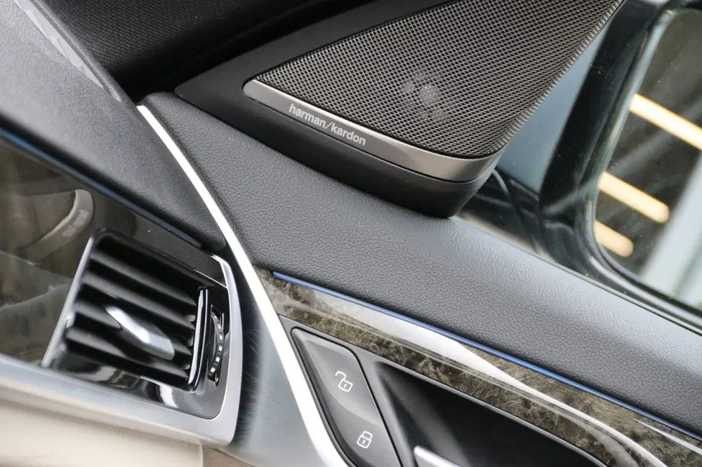 BMW 5-serie 545e xDrive High Executive M-PAKKET uit 2021, foto 18