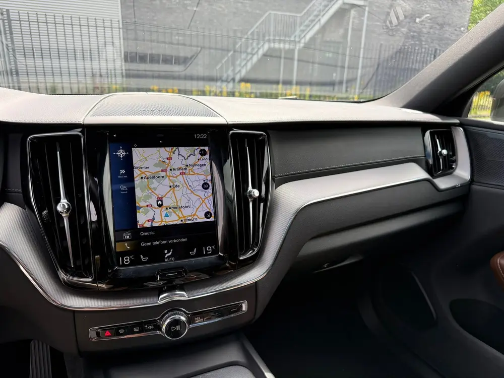 Volvo XC60 2.0 T8 Twin Engine AWD Inscription uit 2019, foto 10