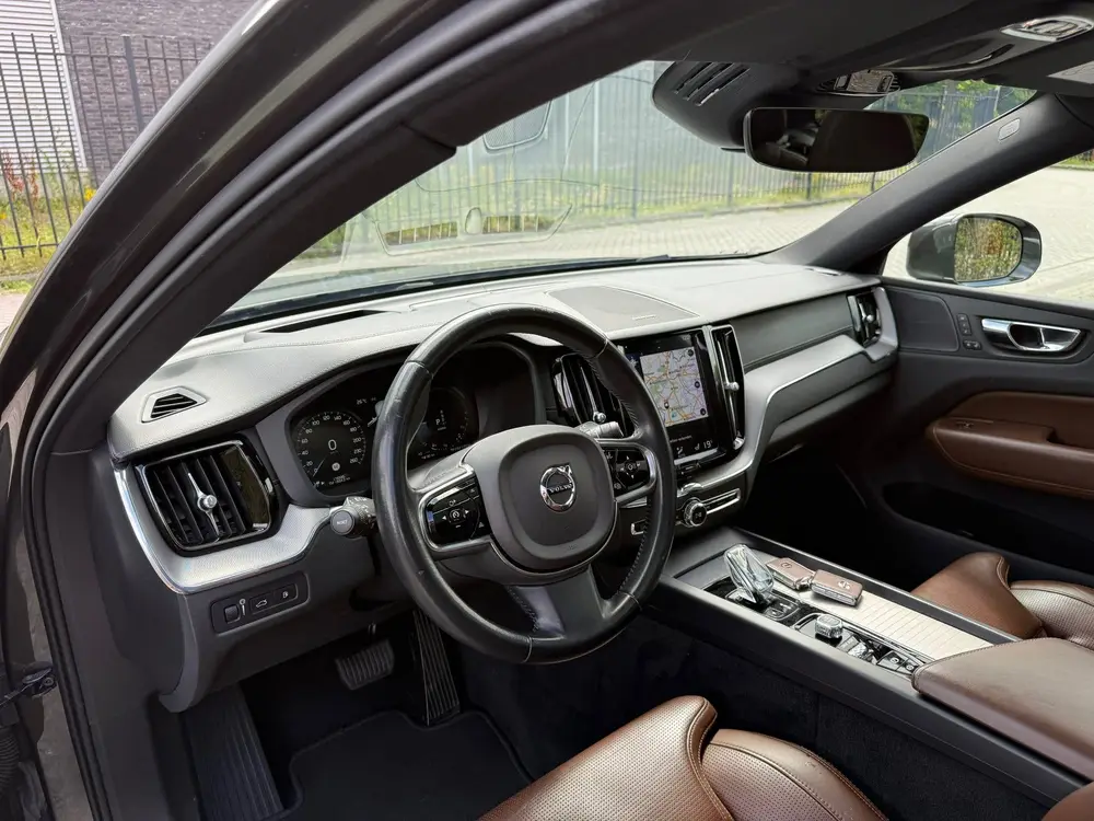 Volvo XC60 2.0 T8 Twin Engine AWD Inscription uit 2019, foto 8