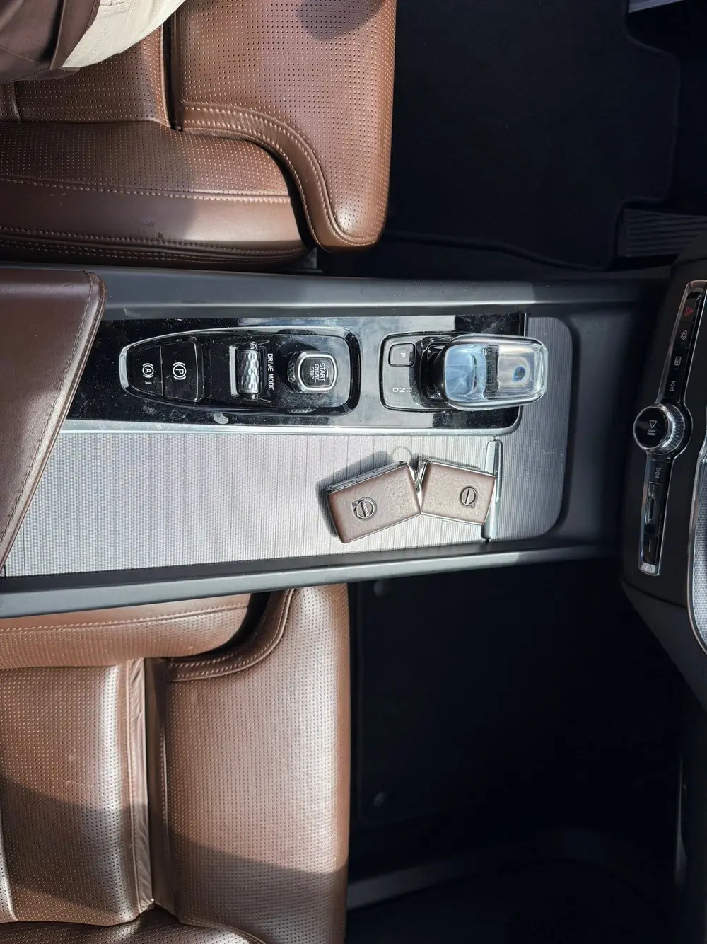 Volvo XC60 2.0 T8 Twin Engine AWD Inscription uit 2019, foto 9
