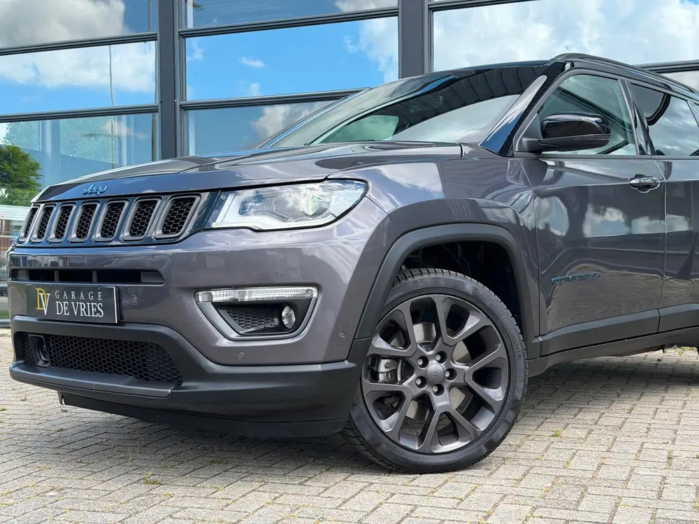Jeep Compass 4xe 240 Plug-in Hybrid Electric S Full Option A uit 2020, foto 9
