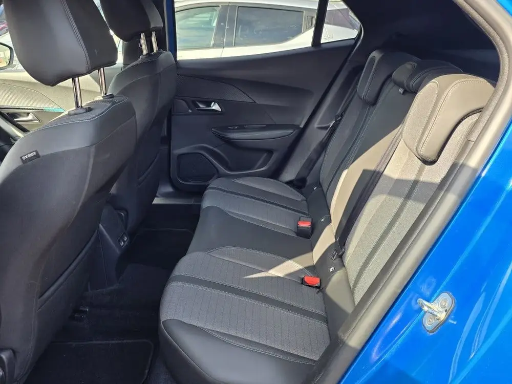 Peugeot 2008 1.2 PureTech Allure uit 2023, foto 12