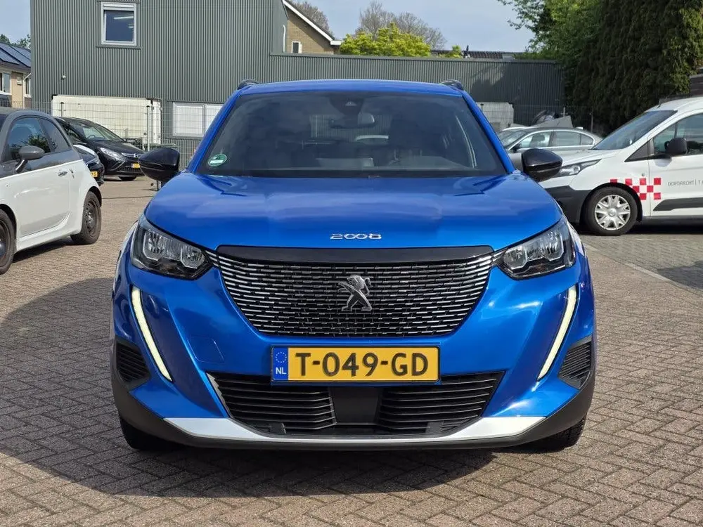 Peugeot 2008 1.2 PureTech Allure uit 2023, foto 2