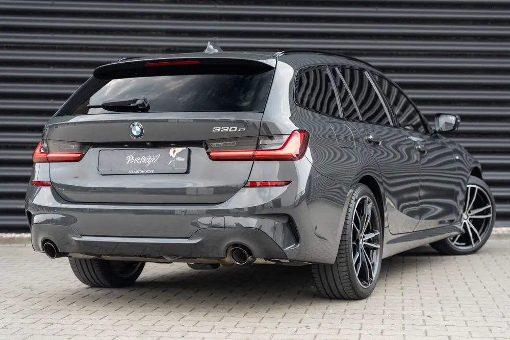 BMW 3-serie 330e High Executive M Sport uit 2021, foto 10