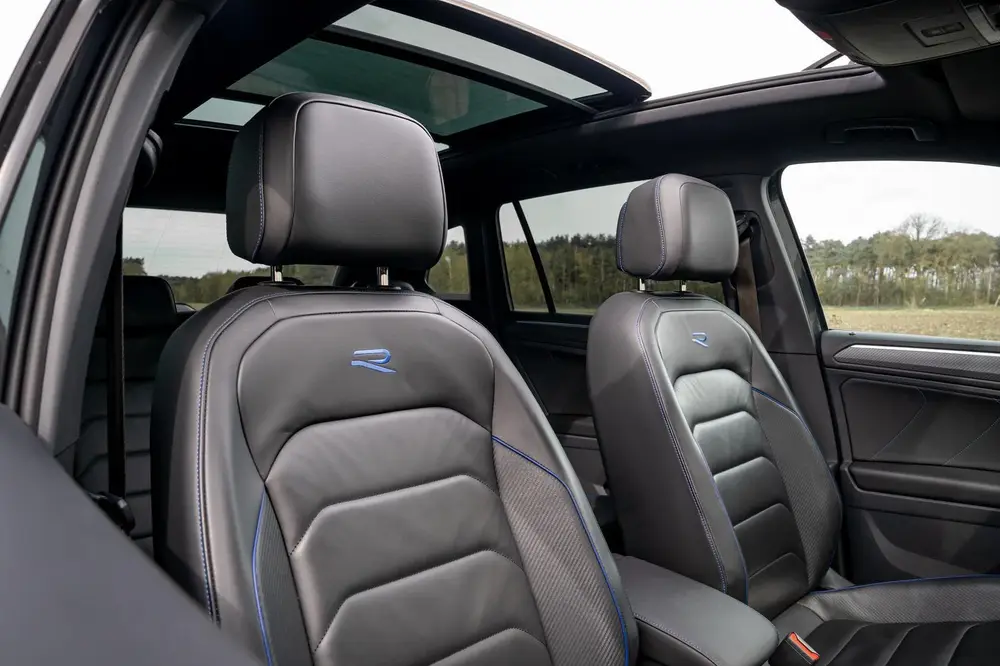 Volkswagen Tiguan R 2.0 tsi 75 edition/Akra/Pano/320 pk uit 2021, foto 15