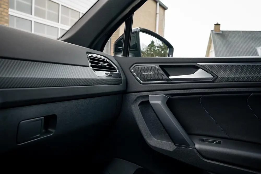 Volkswagen Tiguan R 2.0 tsi 75 edition/Akra/Pano/320 pk uit 2021, foto 17