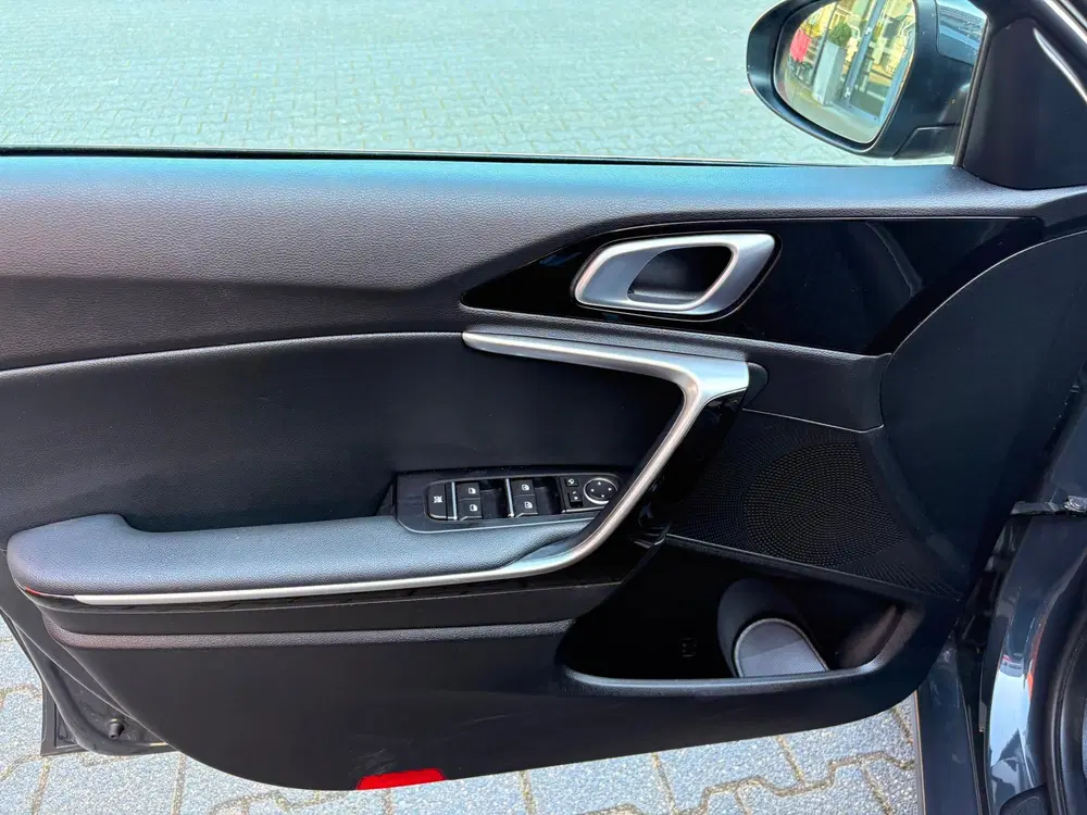 Kia Ceed 1.0 T-GDi MHEV DynamicPlusLine uit 2024, foto 20