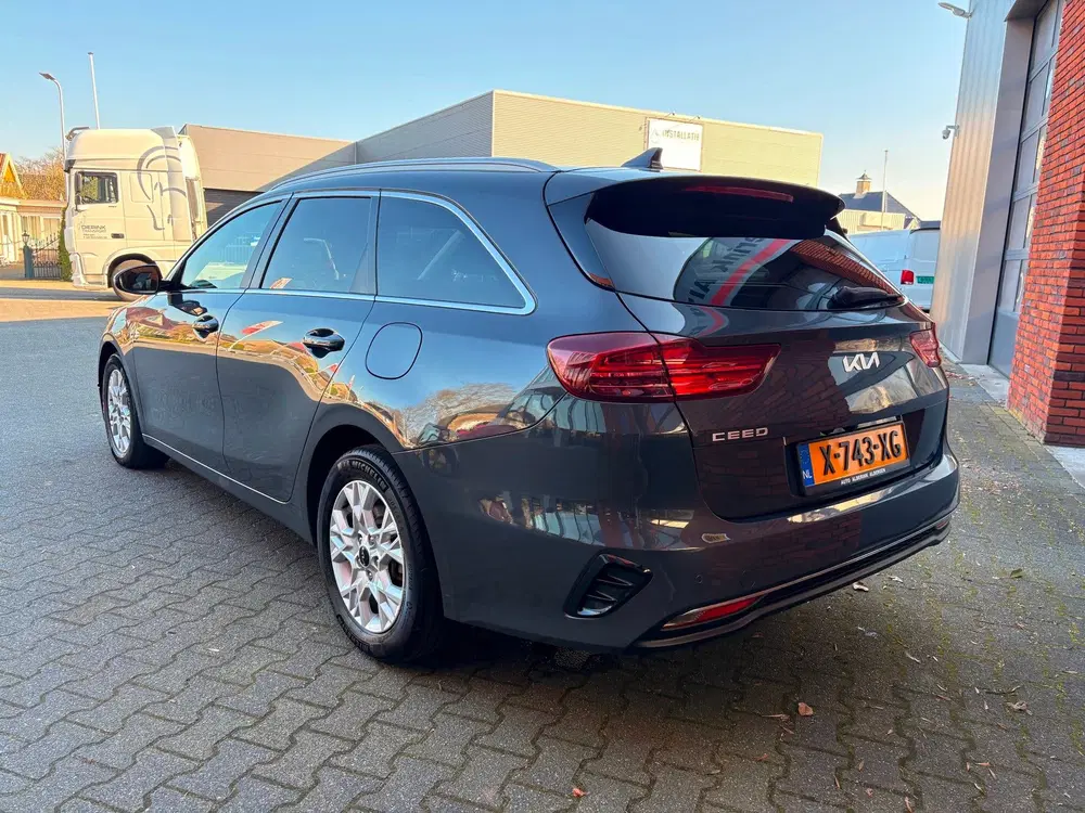 Kia Ceed 1.0 T-GDi MHEV DynamicPlusLine uit 2024, foto 4