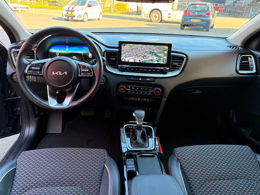 Kia Ceed 1.0 T-GDi MHEV DynamicPlusLine uit 2024, foto 6