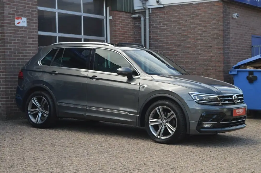 Volkswagen Tiguan 1.5 TSI R-Line | AUT - PANODAK - DYNAUDIO uit 2020, foto 4
