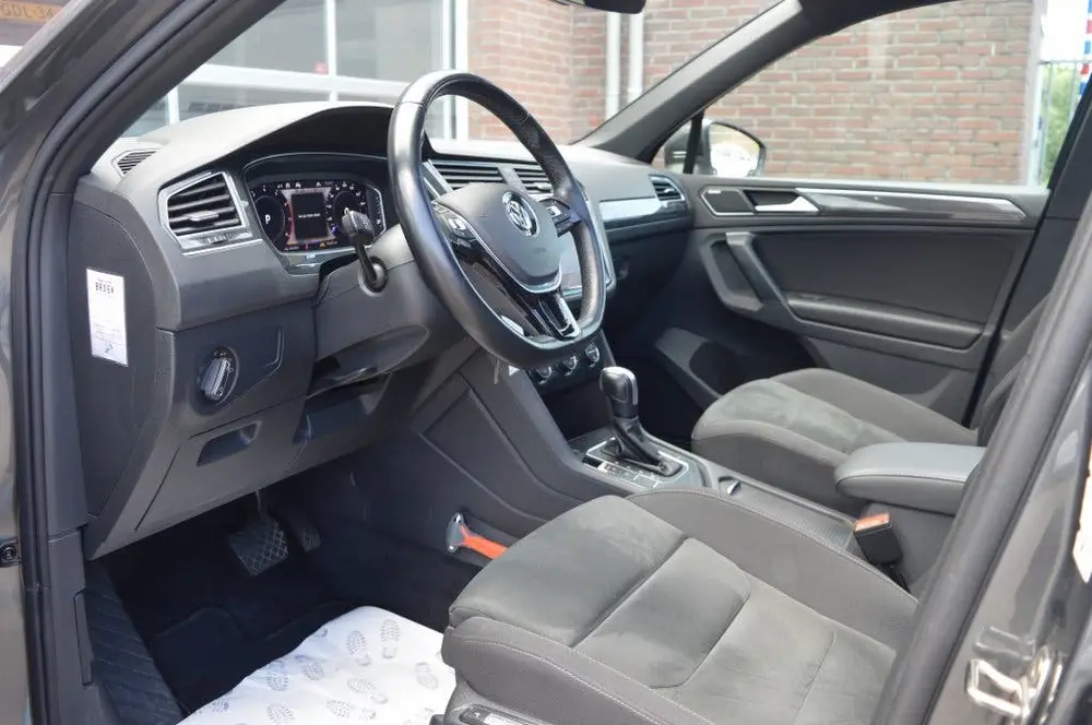 Volkswagen Tiguan 1.5 TSI R-Line | AUT - PANODAK - DYNAUDIO uit 2020, foto 9