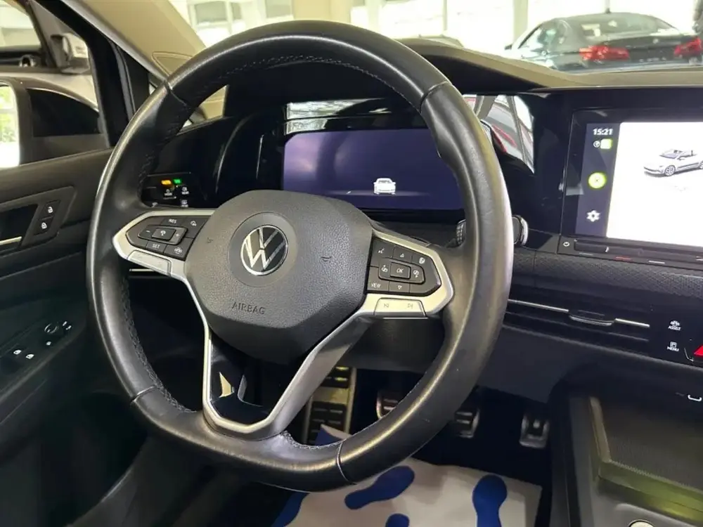 Volkswagen Golf 1.0 TSI 110pk 2021 Zwart - UNITED uit 2021, foto 10