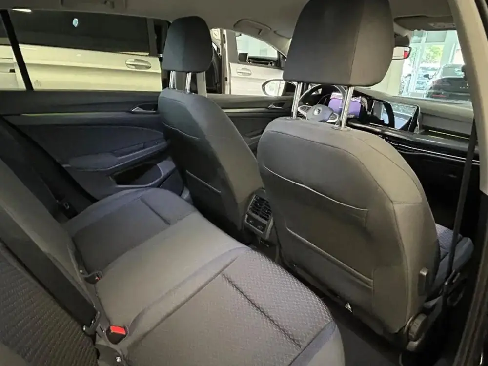 Volkswagen Golf 1.0 TSI 110pk 2021 Zwart - UNITED uit 2021, foto 12