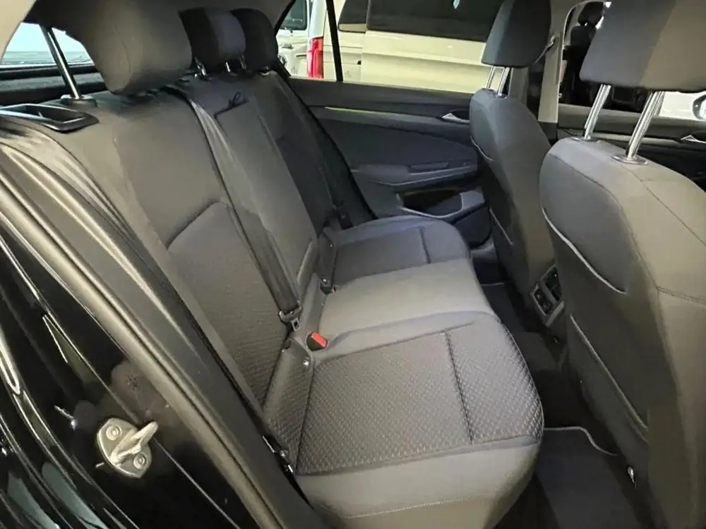 Volkswagen Golf 1.0 TSI 110pk 2021 Zwart - UNITED uit 2021, foto 13