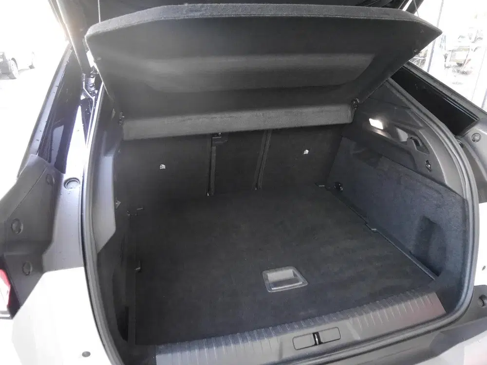 Peugeot 3008 1.2 Hybrid 136 GT uit 2024, foto 12