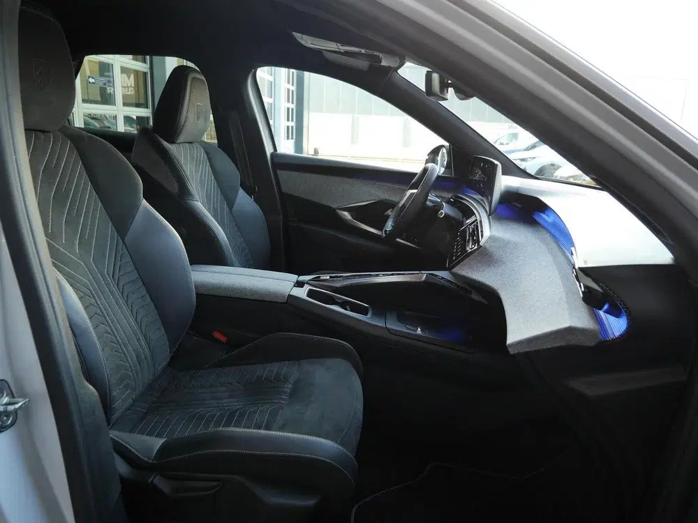 Peugeot 3008 1.2 Hybrid 136 GT uit 2024, foto 15